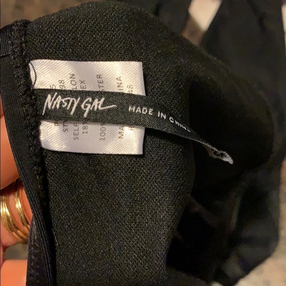 🆕 Nasty Gal halter wrap one piece bikini - Picture 7 of 7